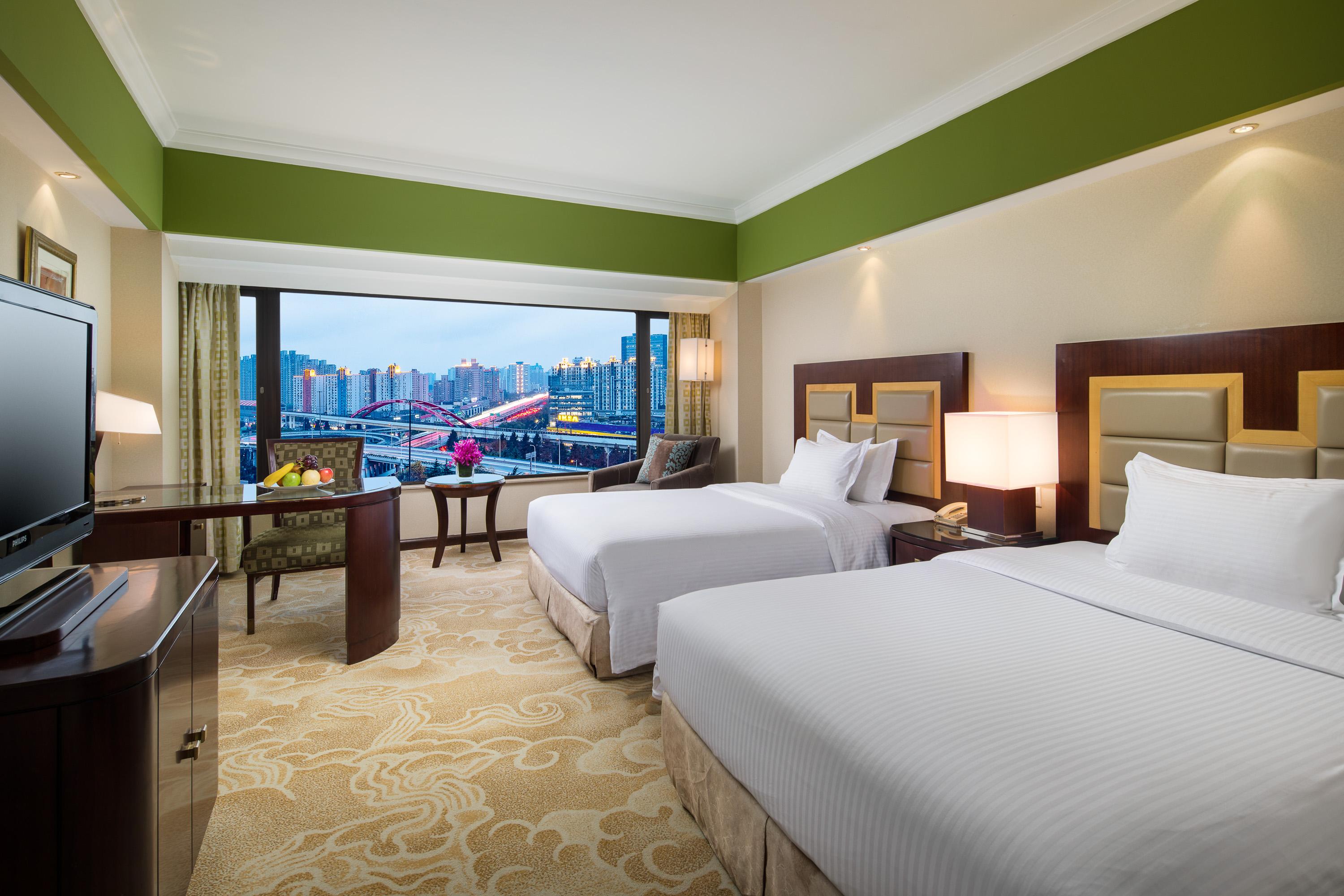 Hua Ting Hotel And Towers เซี่ยงไฮ้ ภายนอก รูปภาพ