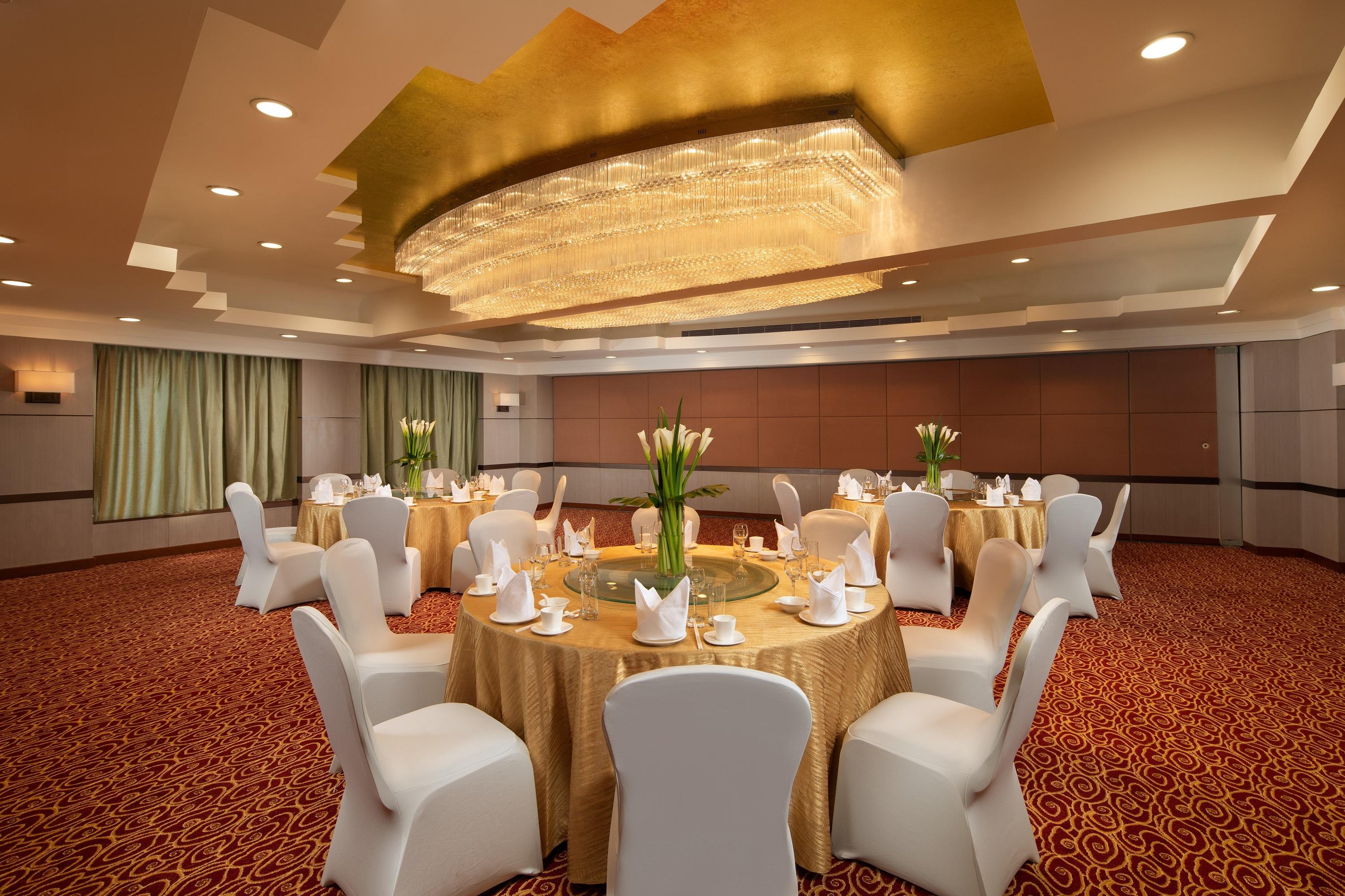 Hua Ting Hotel And Towers เซี่ยงไฮ้ ภายนอก รูปภาพ